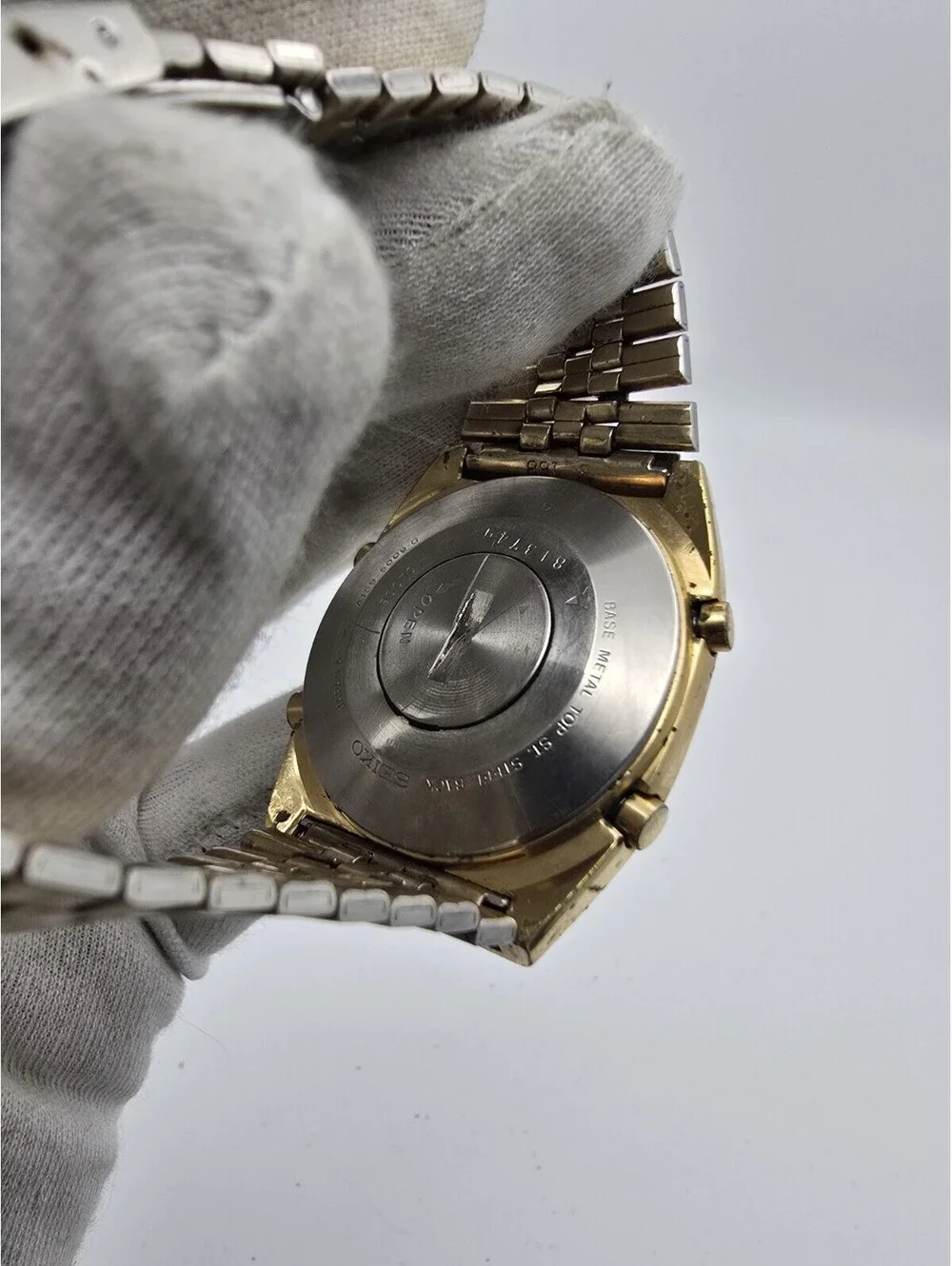 Vintage Seiko Quartz LC Digital Watch Gold Tone Speaker Grill A159-5009 Running